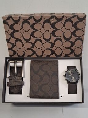 NWT Charles Raymond" Men’s Watch, Wallet & Belt Gift Set